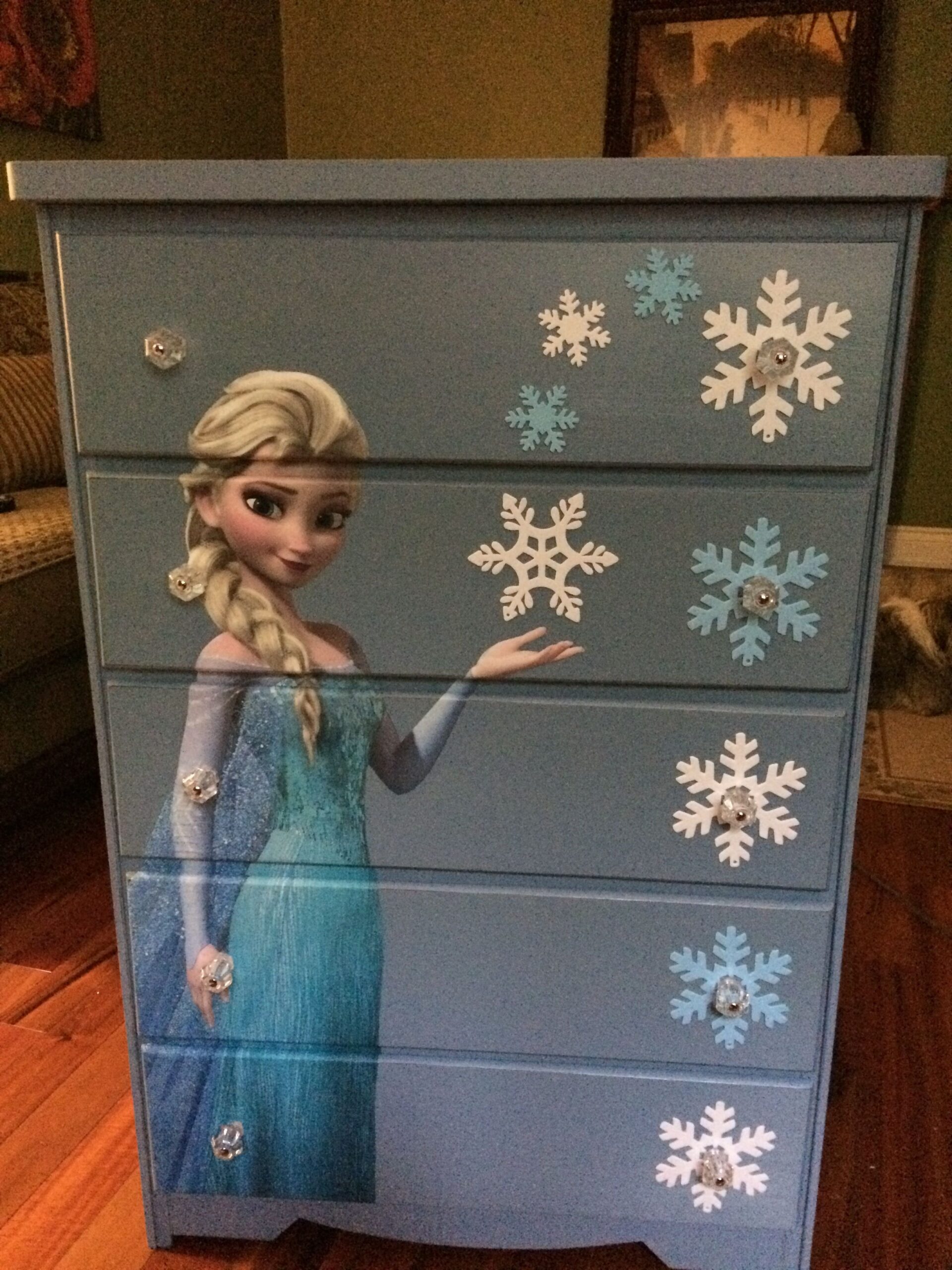 kids dresser