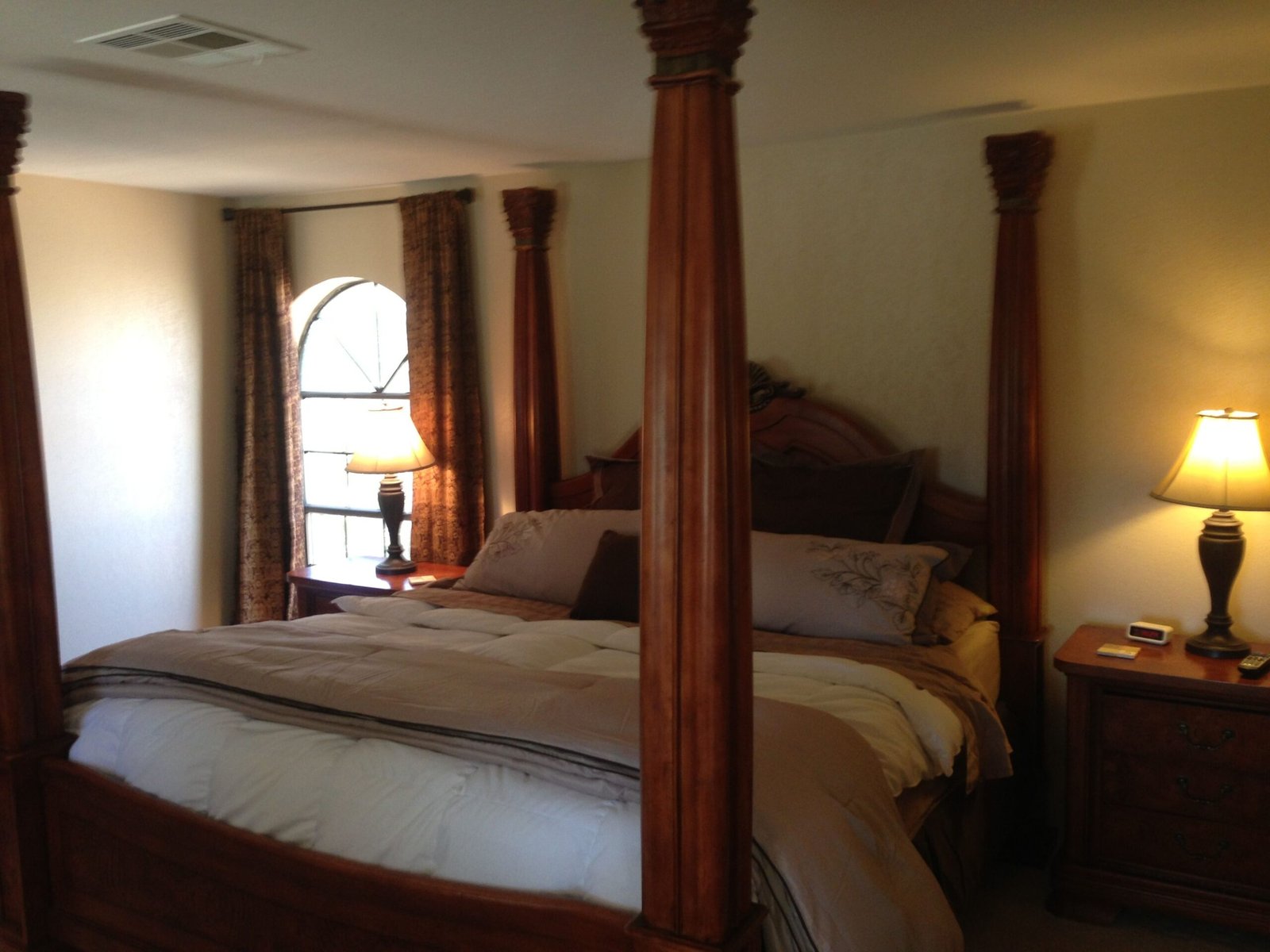 Wood Four Poster Beds